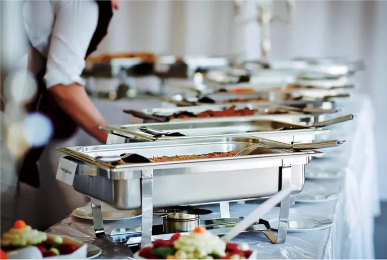 How to Use Chafing Dishes
